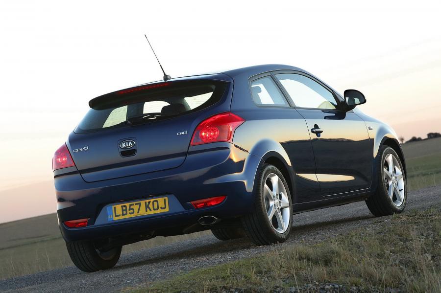  Kia pro_cee&rsquo;d 2008 года  (фото 13 из 182)